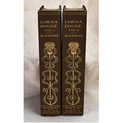 Lorna Doone: A Romance of Exmoor  (Fine bindings) (2 volume set)